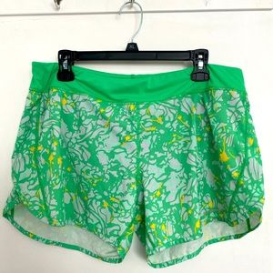 Patagonia Womens Size XL Shorts Nine Trails Running Green Yellow Printed Stretch